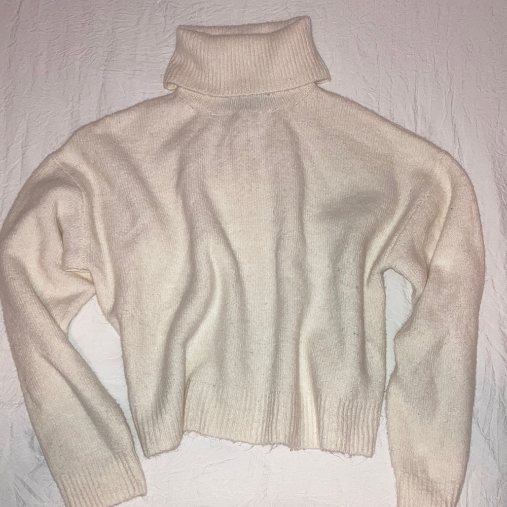 ❄️Used F21 Heathered Ivory Turtleneck Sweater